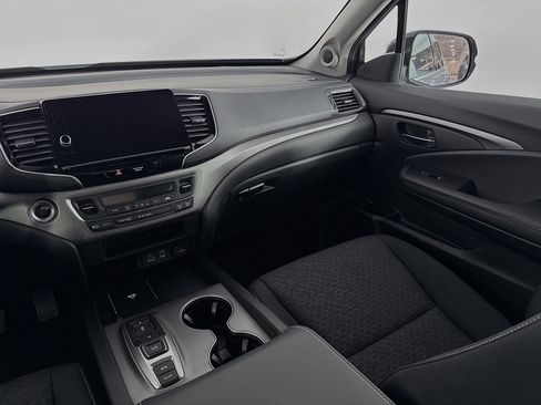 Certified 2024 Honda Ridgeline Sport image 21