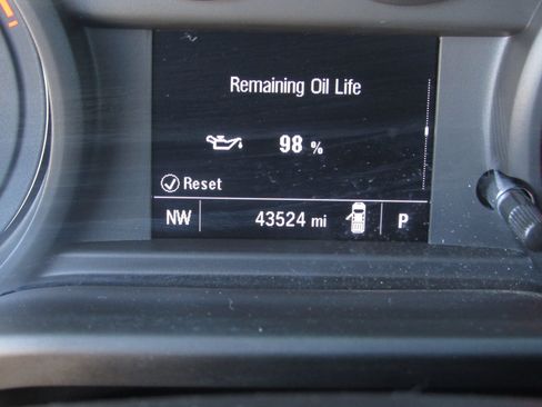 Used 2023 Chevrolet Silverado 1500 Custom image 23