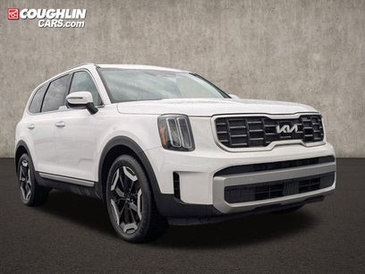 Used 2023 Kia Telluride S w/ S Sunroof Package