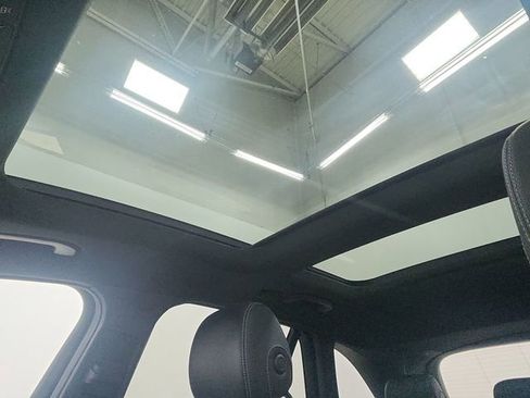 Used 2020 Mercedes-Benz GLC 300 4MATIC image 17