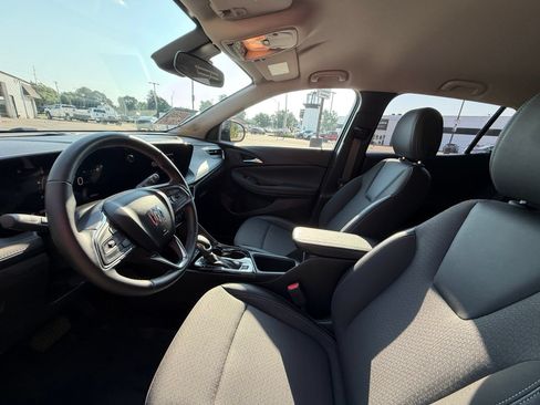 Used 2024 Buick Encore GX Preferred FWD image 4