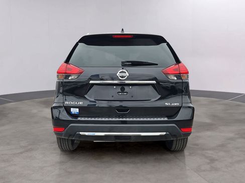 Used 2017 Nissan Rogue SL image 5