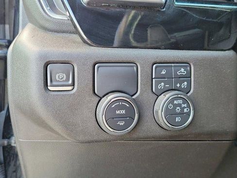 Used 2022 Chevrolet Silverado 1500 LTZ image 17