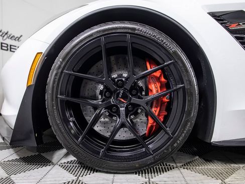 Used 2016 Chevrolet Corvette Z06 w/ Z07 Performance Package RWD image 42