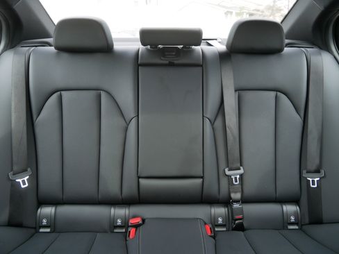 Used 2022 BMW 330i xDrive Sedan w/ Driving Assistance Package image 13