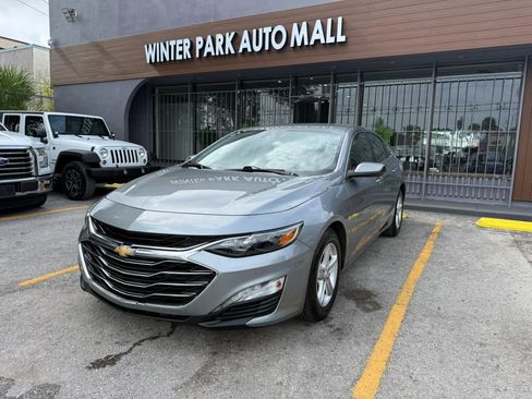 Used 2024 Chevrolet Malibu LT FWD image 1