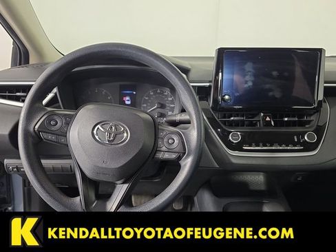 Used 2023 Toyota Corolla LE FWD image 9