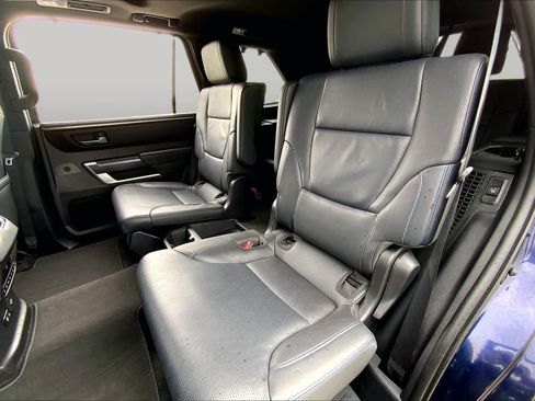 Used 2025 Toyota Sequoia Platinum AWD/4WD image 20