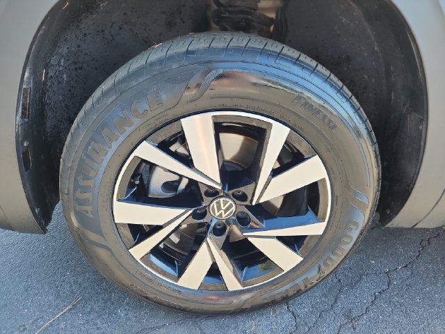 Used 2023 Volkswagen Atlas Cross Sport SE AWD/4WD image 15