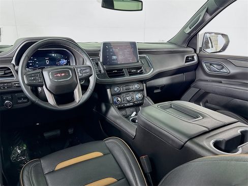 Used 2023 GMC Yukon XL AT4 image 40