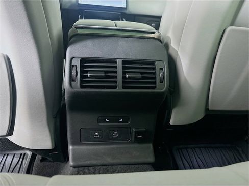Used 2026 Land Rover Range Rover Velar Dynamic SE image 25