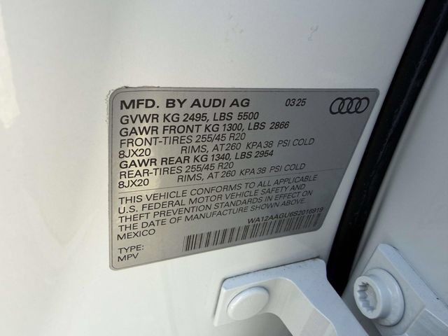 Used 2025 Audi Q5 Premium Plus w/ Premium Plus AWD/4WD image 17