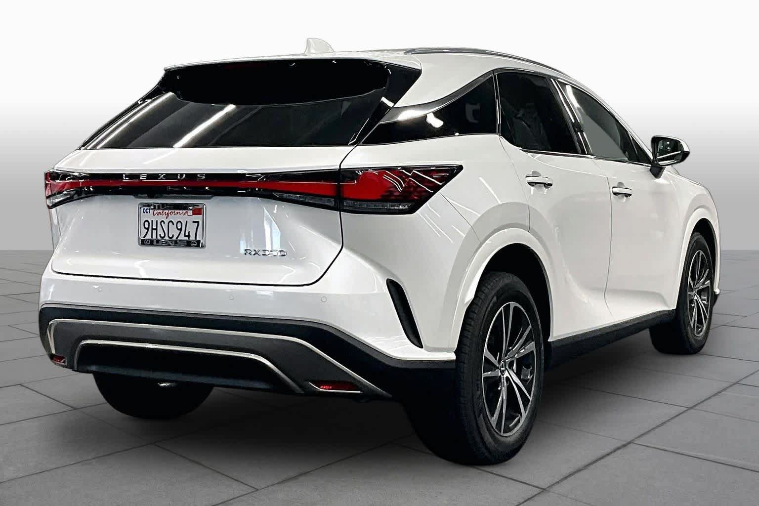 Used 2024 Lexus RX 350 Premium w/ Convenience Package FWD image 12
