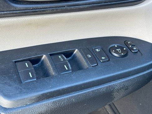 Used 2019 Honda CR-V LX image 13