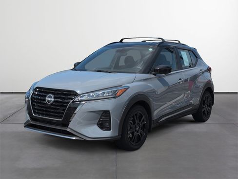 Used 2024 Nissan Kicks SR w/ Interior Electronics Package FWD image 2
