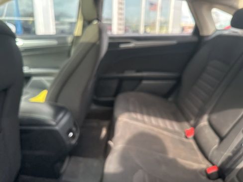 Used 2019 Ford Fusion SE image 20