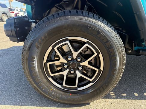 Used 2020 Jeep Wrangler Unlimited Rubicon AWD/4WD image 9
