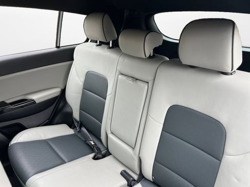 Used 2018 Kia Sportage EX w/ EX Sport Appearance Package image 12