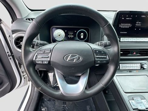 Used 2023 Hyundai Kona SEL image 11