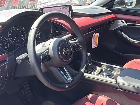 New 2026 MAZDA MAZDA3 Hatchback w/Premium Plus Pkg image 19