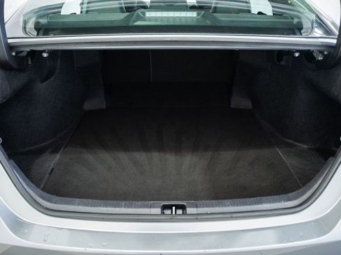 Used 2024 Toyota Camry SE image 8