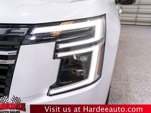 Used 2025 Nissan Armada Platinum Reserve AWD/4WD image 8