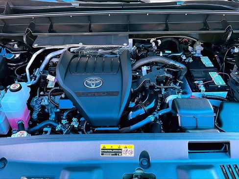 Used 2023 Toyota Highlander XSE image 32