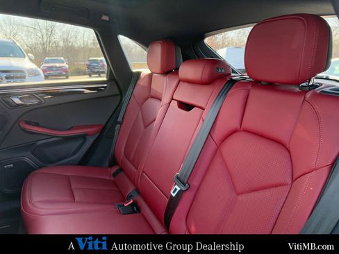 Used 2024 Porsche Macan S image 21