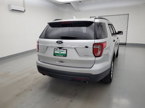 Used 2017 Ford Explorer FWD image 7