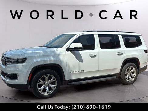 Used 2022 Jeep Wagoneer Series I w/ Premium Group I AWD/4WD image 15