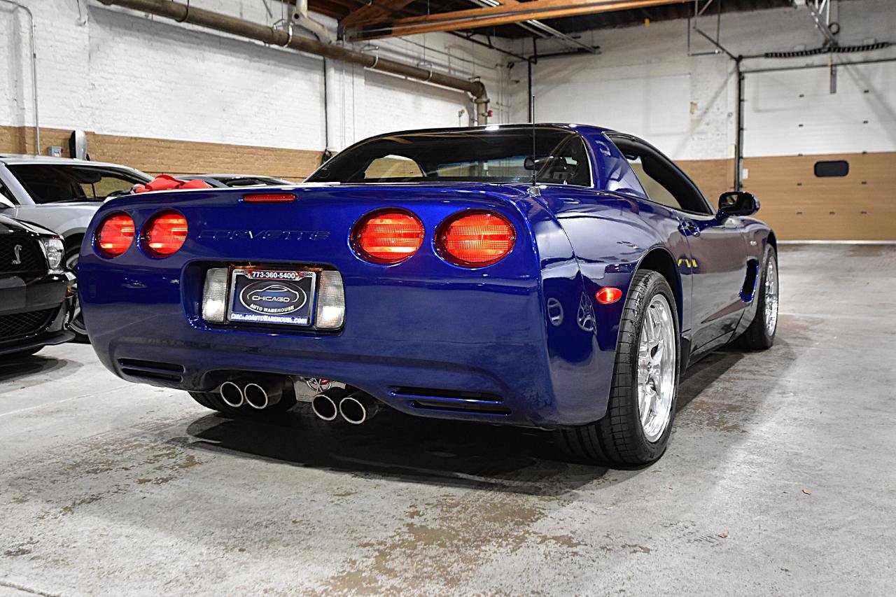 Used 2004 Chevrolet Corvette Z06 w/ Z06 Preferred Equipment Group RWD image 8