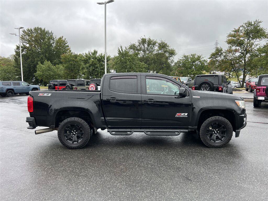 Used 2016 Chevrolet Colorado Z71 w/ Z71 Midnight Edition AWD/4WD image 6