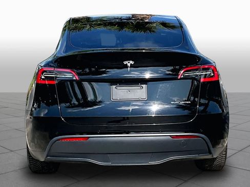 Used 2021 Tesla Model Y Long Range AWD/4WD image 4