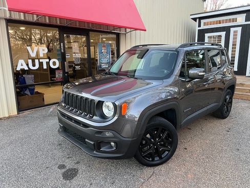 Used 2017 Jeep Renegade Altitude image 1