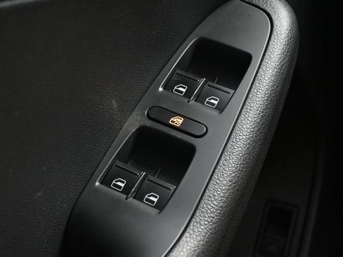 Used 2013 Volkswagen Jetta S FWD image 27