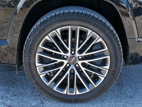 New 2026 GMC Terrain Denali w/ LPO, Black Badging Package image 3