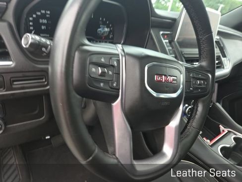 Used 2024 GMC Yukon XL SLT w/ SLT Luxury Package AWD/4WD image 11