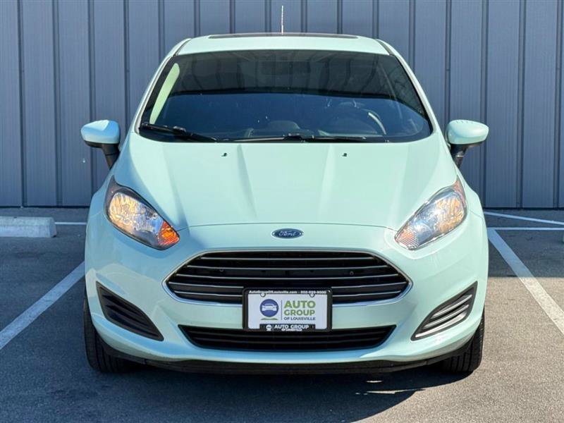 Used 2018 Ford Fiesta SE FWD image 2