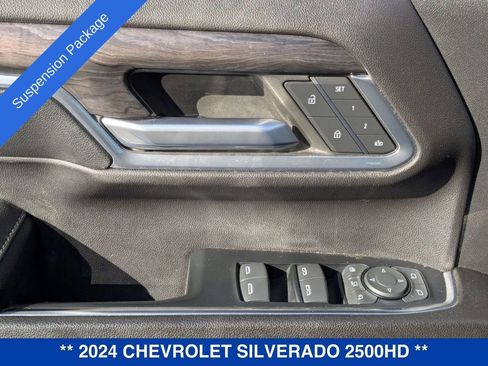 Used 2024 Chevrolet Silverado 2500 LTZ w/ LTZ Convenience Package image 14