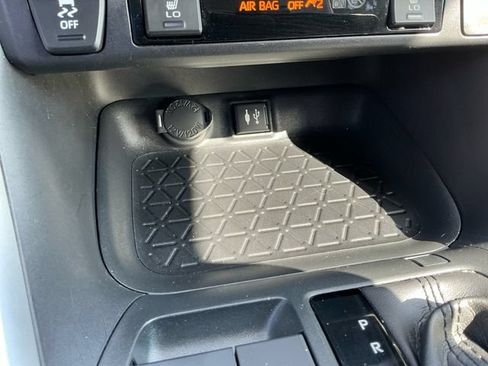 Used 2019 Toyota RAV4 XLE Premium w/ Cold Weather Package AWD/4WD image 24