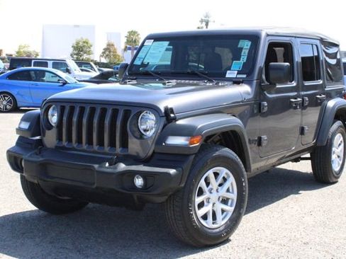 Used 2023 Jeep Wrangler Sport S image 9
