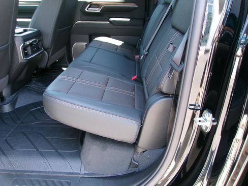 New 2026 Chevrolet Silverado 1500 High Country w/ High Country Premium Package AWD/4WD image 14