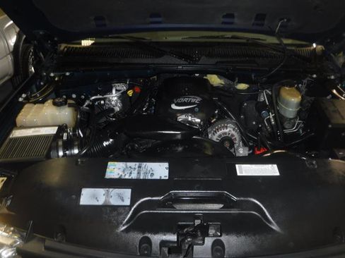 Used 2002 Chevrolet Silverado 1500 LS w/ Off-Road Skid Plate Pkg image 3