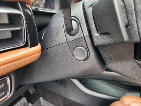 Certified 2021 Lincoln Nautilus Reserve w/ Equipment Group 202A image 33