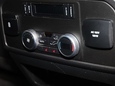 Used 2021 Ford Expedition Max Limited AWD/4WD image 16