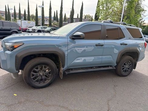 Used 2025 Toyota 4Runner SR5 image 23