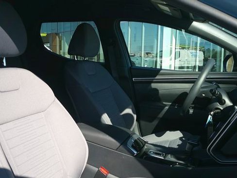 Certified 2024 Hyundai Santa Cruz SE image 8