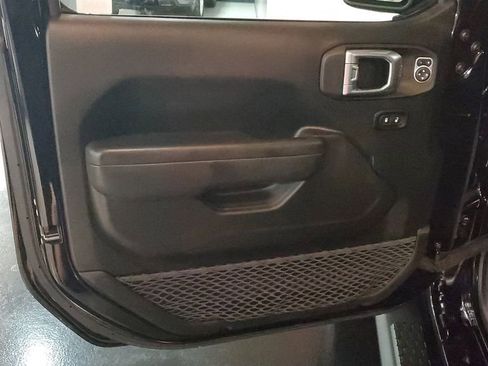 Used 2022 Jeep Wrangler Sport S image 18