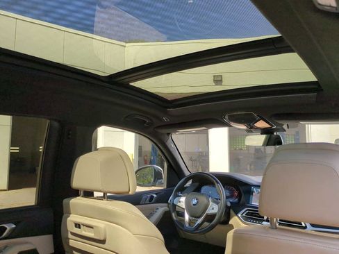 Certified 2022 BMW X7 xDrive40i w/ Executive Package image 22
