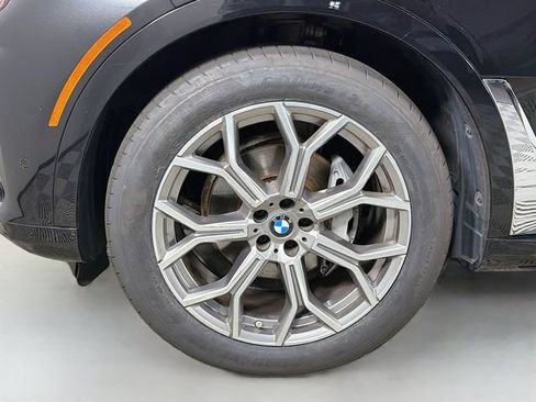 Used 2021 BMW X7 xDrive40i w/ Premium Package AWD/4WD image 39